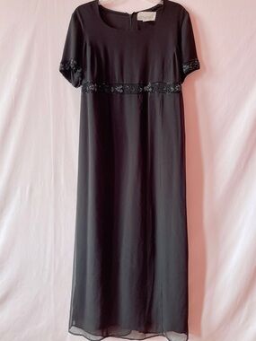 Motherhood Black Sequined Gown ▪️⚜️🖤